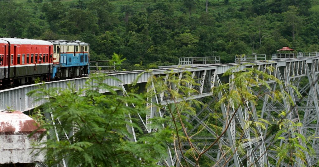 စဂုတ်ထိပ်တံတားအနီးတွင် တည်ဆောက်မည့် မြန်မာနိုင်ငံ၏ ပထမဆုံး ပေ (၂၀၀) မှန်တံတား